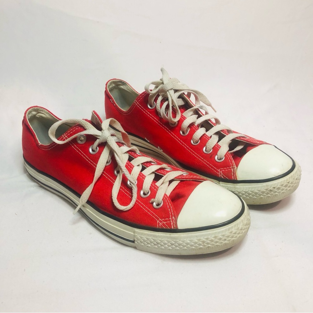 Red Converse low Men’s size 11 sneakers